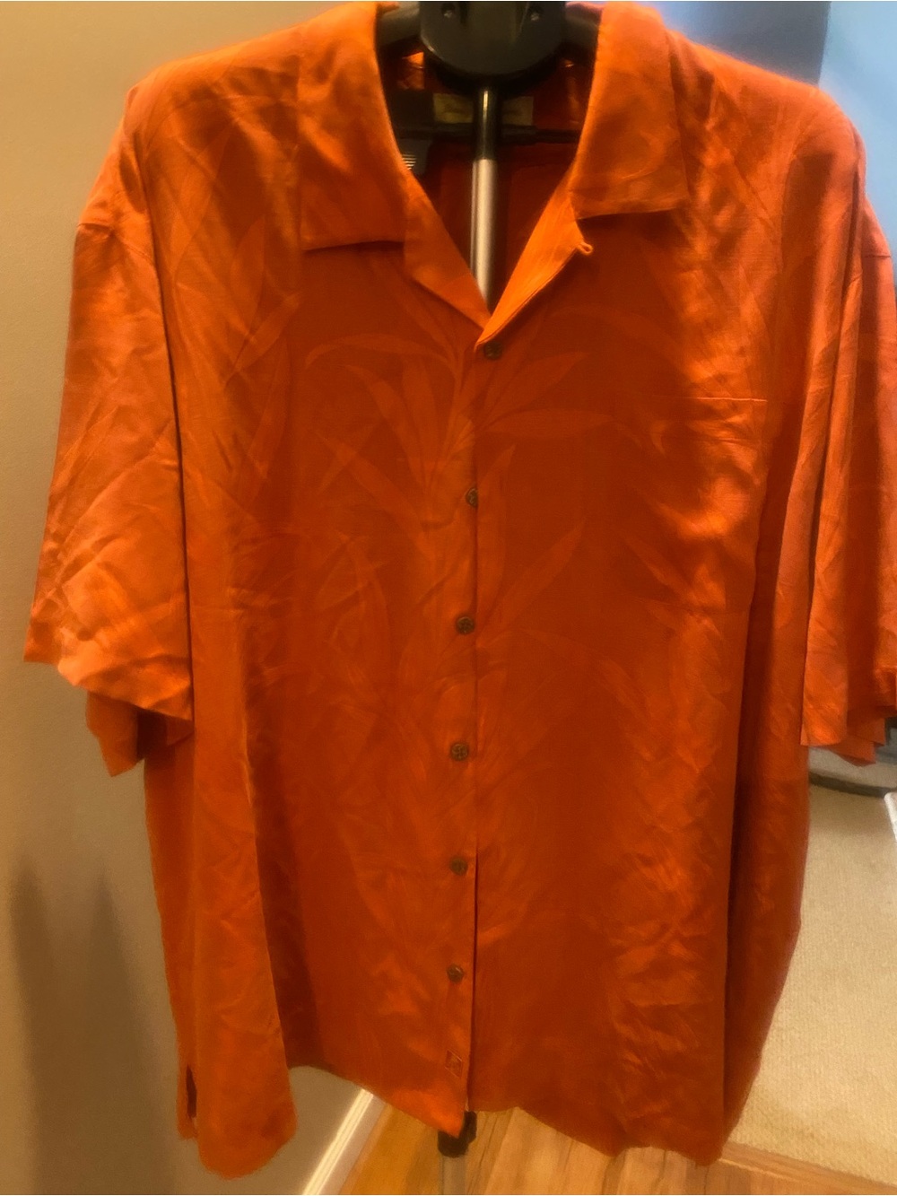 Tommy Bahama resort wear 100% silk Mens button up XXL orange/red